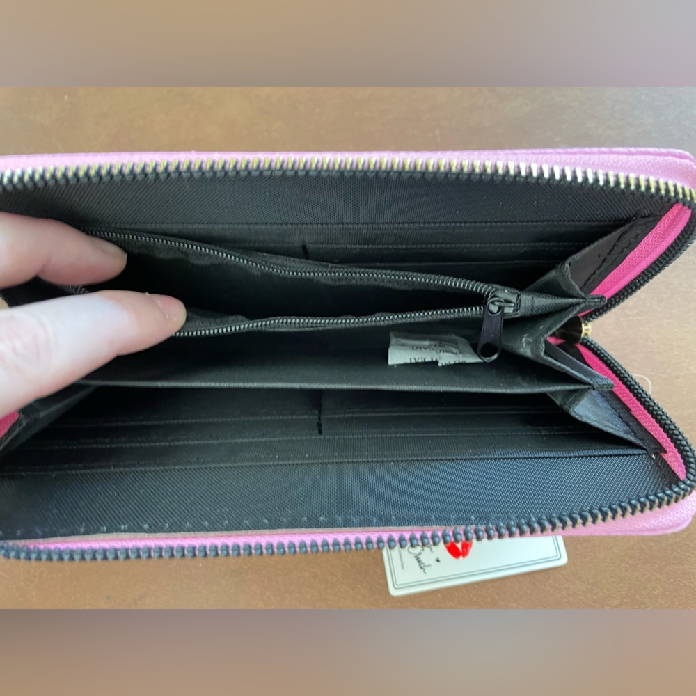 Blush Crush ๐HP๐ NWT vegan โI ๐ฉท Parisโ long zip around wallet BarbieCore pink - Picture 4 of 6